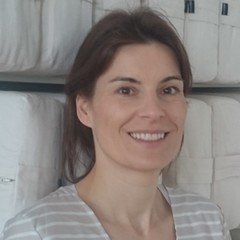 Angela Berg, zertifizierte Kursleiterin für Babymassage und Kursleiterin Babygymnastik in der YogaKitchen Düsseldorf (Oberkassel)