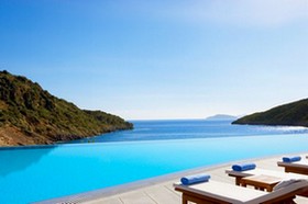 Yogareise &quoT;Jivamukti Yoga und Ayurveda Retreat" im Daios Cove auf Kreta mit Annette Böhmer, Kerstin C. Franke und Volker Mehl