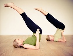 Hormon Yoga Schulterstand