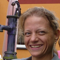 Sandra Hecklinger, Yoga-Lehrerin und Pilates-Lehrerin in der YogaKitchen Düsseldorf (Oberkassel)